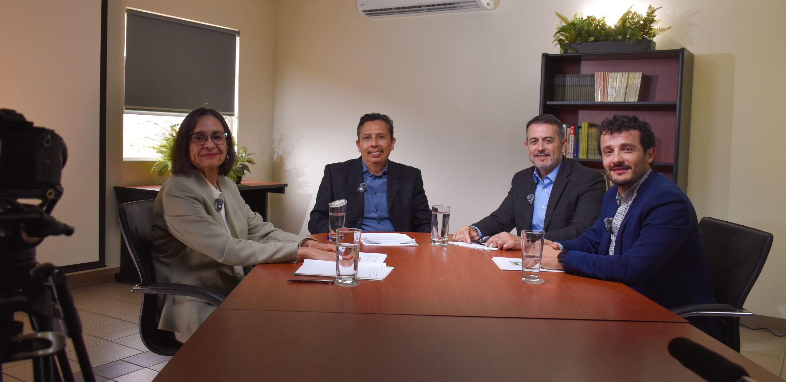 Analizan en el IIDE el futuro de los exámenes de ingreso a la educación superior